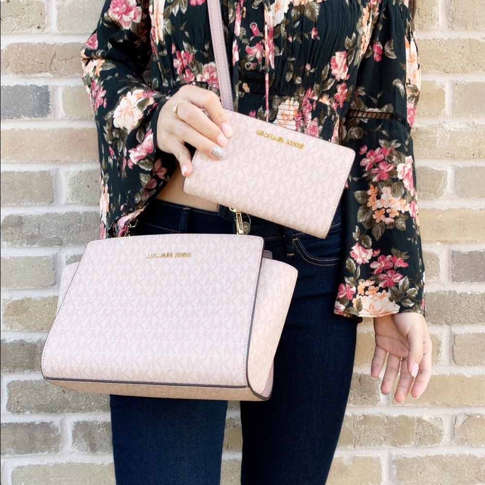 Gaby’sBags👜💕NWT Michel Kors Crossbody&Wallet SET - Picture 7 of 7